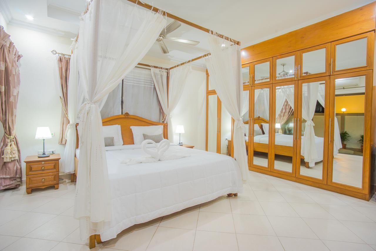 Villa Adare Garden Pool Villas Pattaya